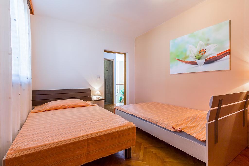 Holiday Home Villa بولا الغرفة الصورة
